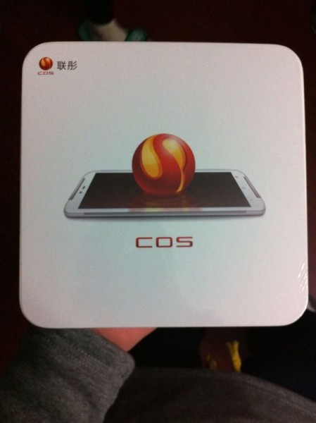 HTC Butterfly S z COS / fot. Tieba Baidu