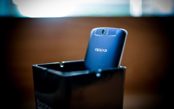 Oppo N1 Midnight Blue / źródło: phonearena