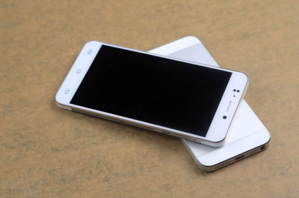 JiaYu S2 / Źródło: gizmochina.com