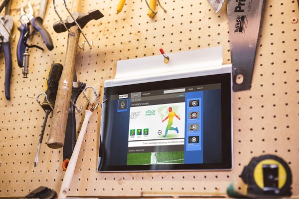 Lenovo Yoga Tablet 2 / fot. produecenta