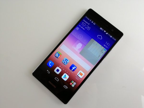 Huawei Ascend P7 / fot. SwiatAndroid.pl