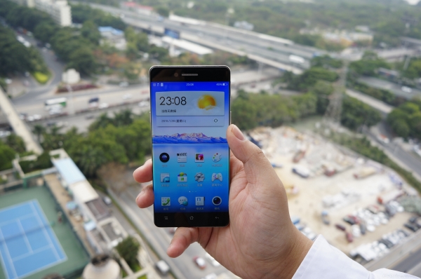 Bezramkowiec od Oppo / fot. MyDrivers