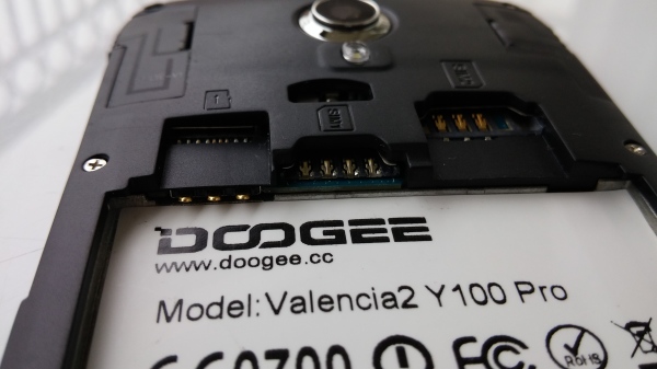 DOOGEE Valencia2 Y100 Pro / fot. SwiatAndroid.pl