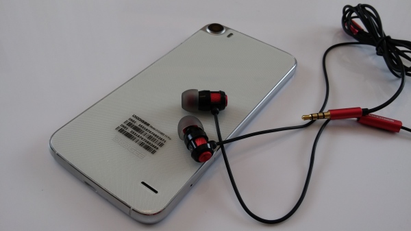 DOOGEE F3 Pro / fot. SwiatAndroid.pl