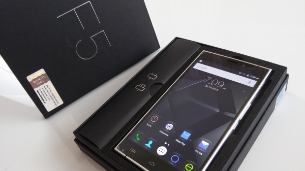 DOOGEE F5 / fot. SwiatAndroid.pl