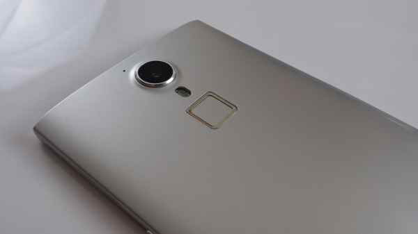 DOOGEE F5 / fot. SwiatAndroid.pl