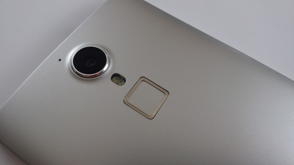 DOOGEE F5 / fot. SwiatAndroid.pl