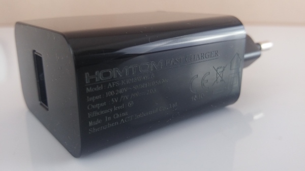 Ładowarka do HOMTOM HT6 / fot. SwiatAndroid.pl