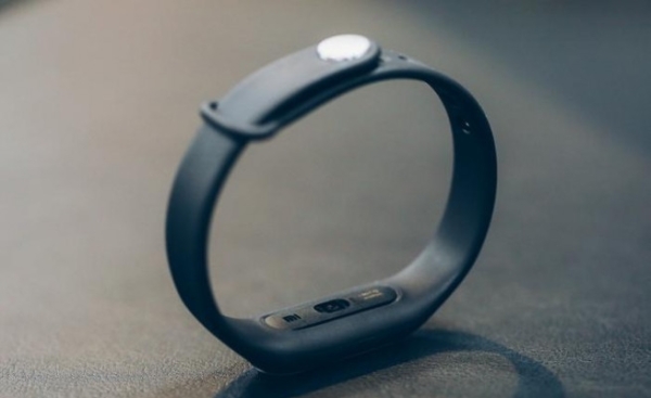 Xiaomi Mi Band Pulse / fot. producenta